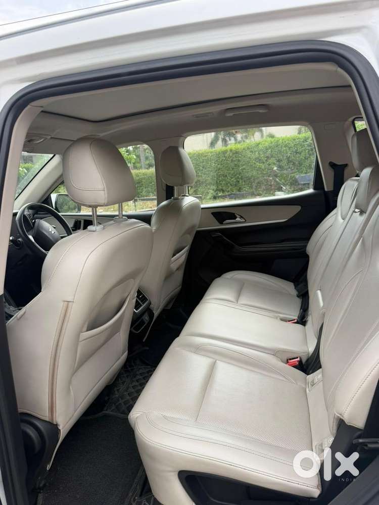 Mahindra Xuv700 Petrol Automatic 2022