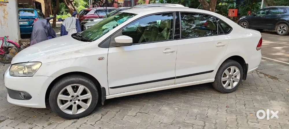 Volkswagen Vento 2012 Plus 16 Alloy8