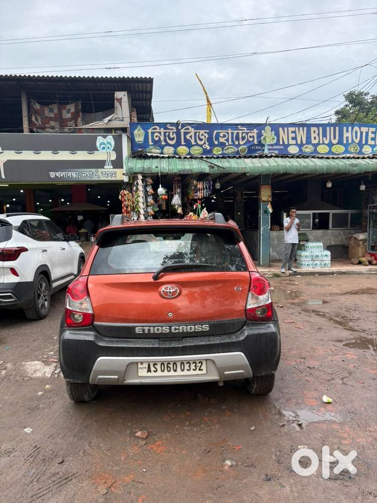 Toyota Etios Cross 2015
