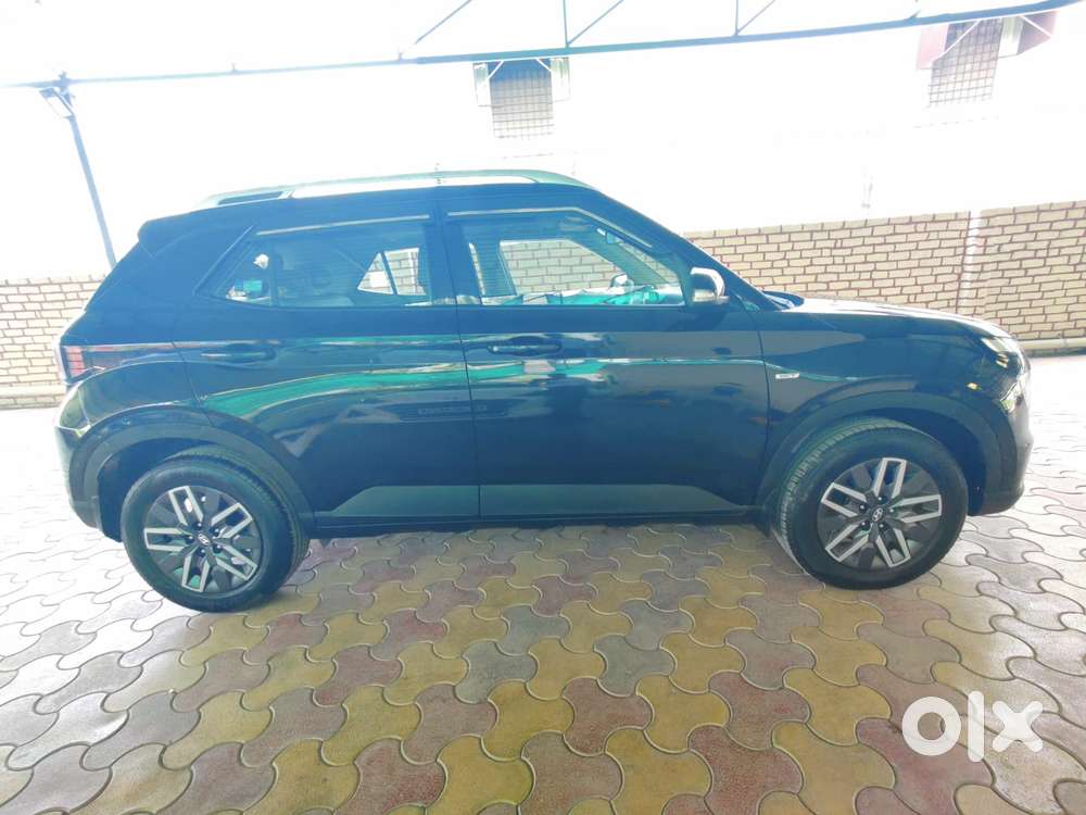 Hyundai Venue 1.0 S (o) Turbo Dct, 2024, Petrol