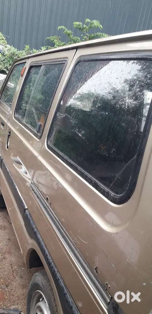 Maruti  Omni 2000
