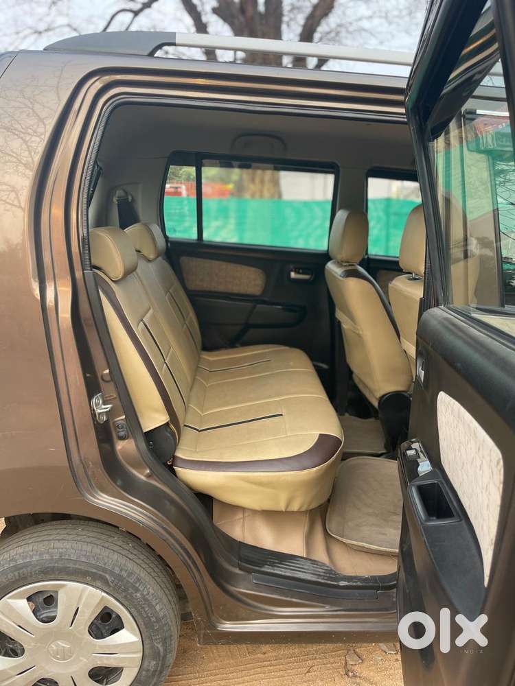Maruti Suzuki Wagon R Vxi Amt1.2, 2017, Petrol