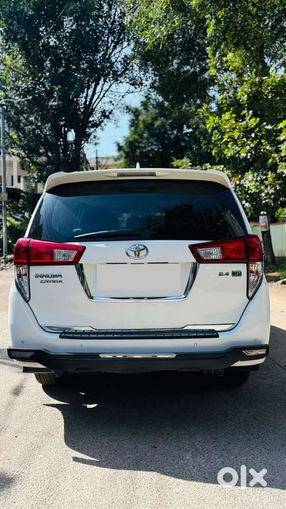 Toyota Innova Crysta 2.4 G Mt, 2022, Diesel
