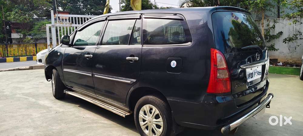 Toyota Innova Crysta 2.5z, 2006, Diesel