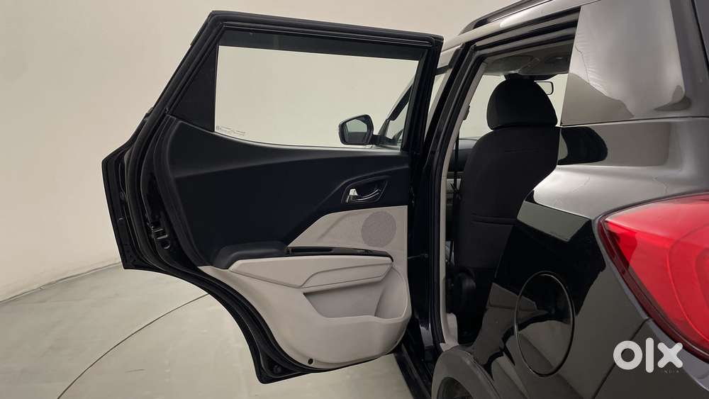 Mahindra Xuv300 W8 Amt Optional Diesel, 2022, Petrol