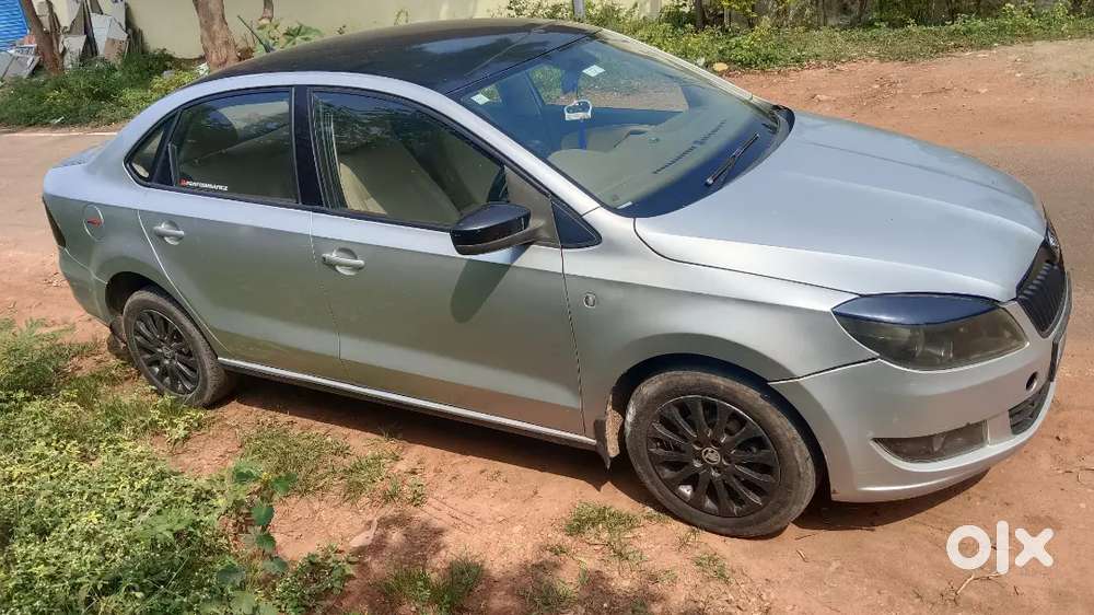 Skoda Rapid 2015 Diesel 150000 Km Driven
