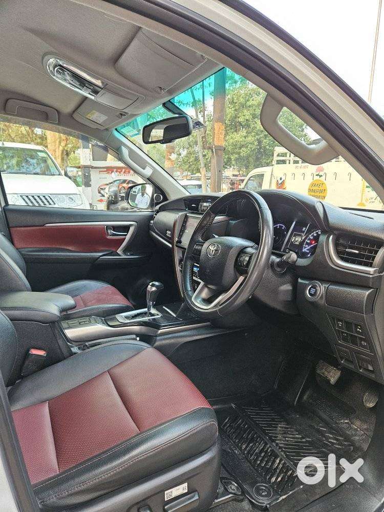 Toyota Fortuner Legender 4x4 At 2.8, 2023, Diesel