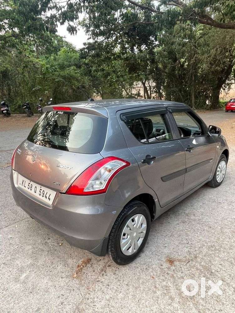 Maruti Suzuki Swift Lxi, 2015, Petrol