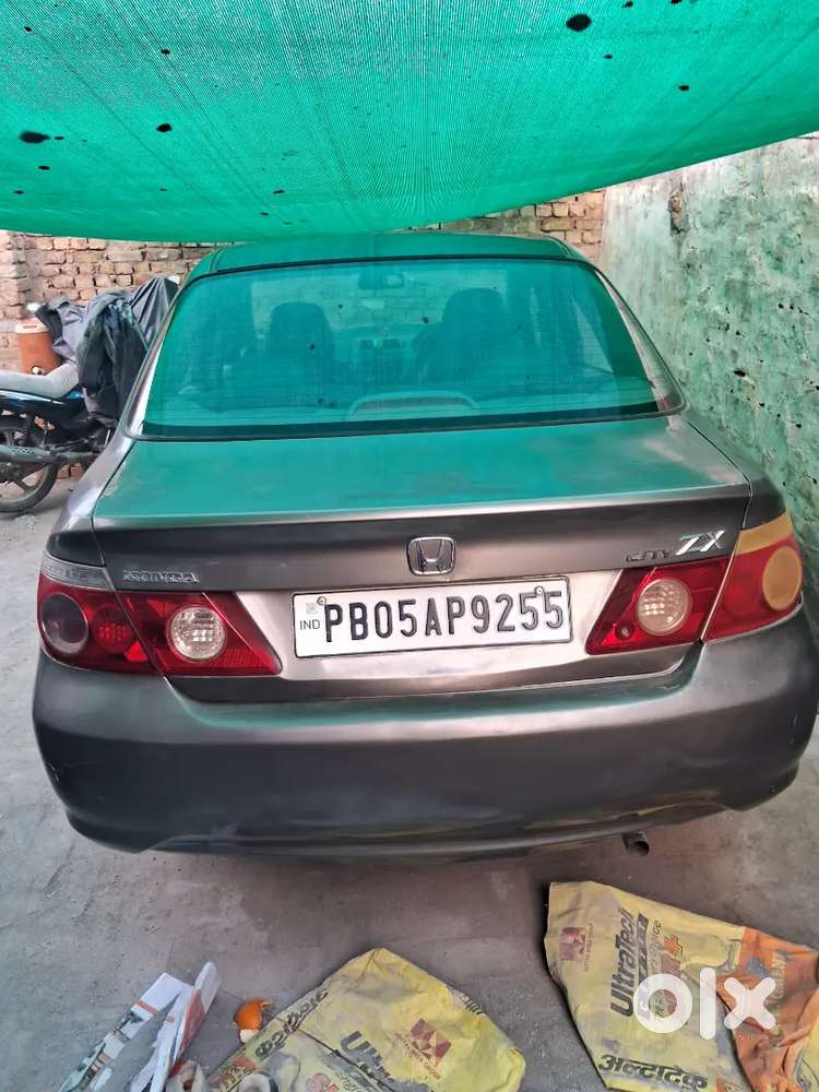 Honda City Zx 2007 Cng & Hybrids 175000 Km Driven