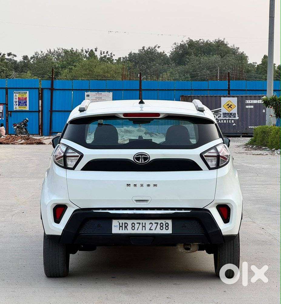 Tata Nexon 1.2 Revotron Xt, 2022, Petrol