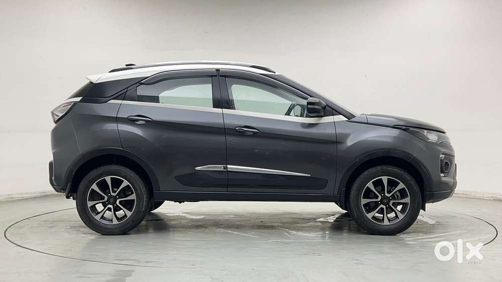 Tata Nexon 1.2 Revotron Xza Plus (o) Dual Tone, 2020, Petrol