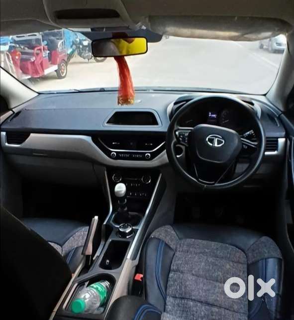 Tata Nexon 1.2 Revotron Xt, 2018, Petrol