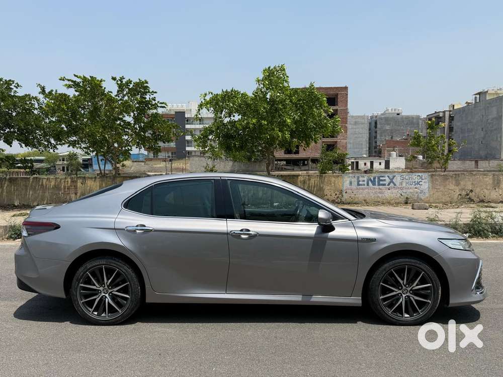 Toyota Camry Hybrid, 2022, Petrol