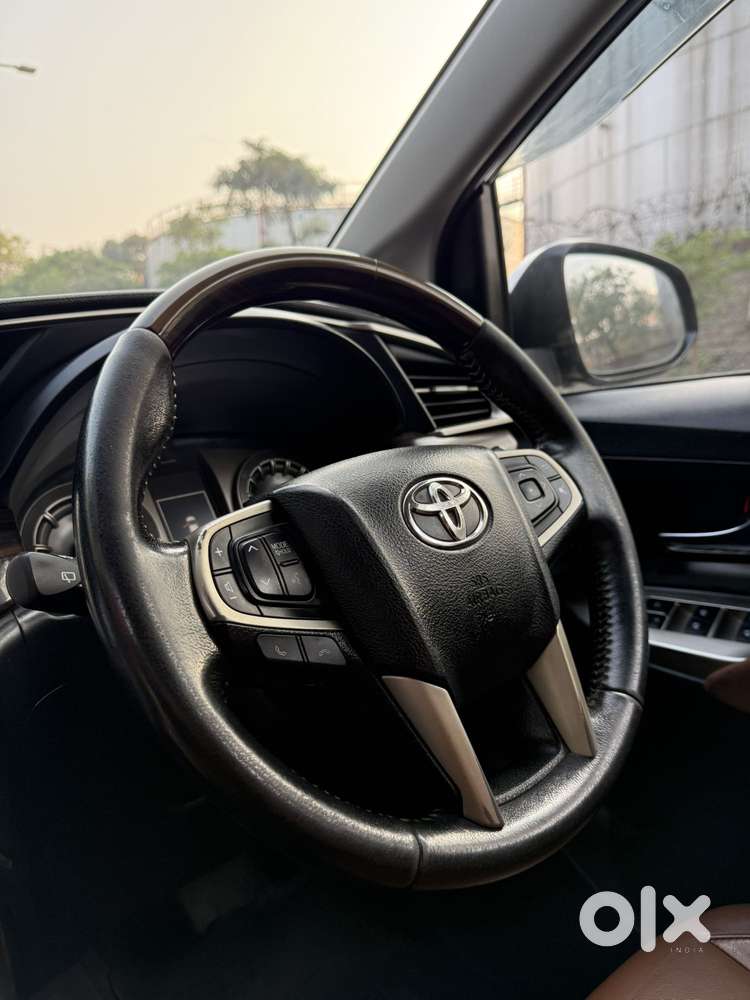 Toyota Innova Crysta 2.8 Zx At, 2017, Diesel