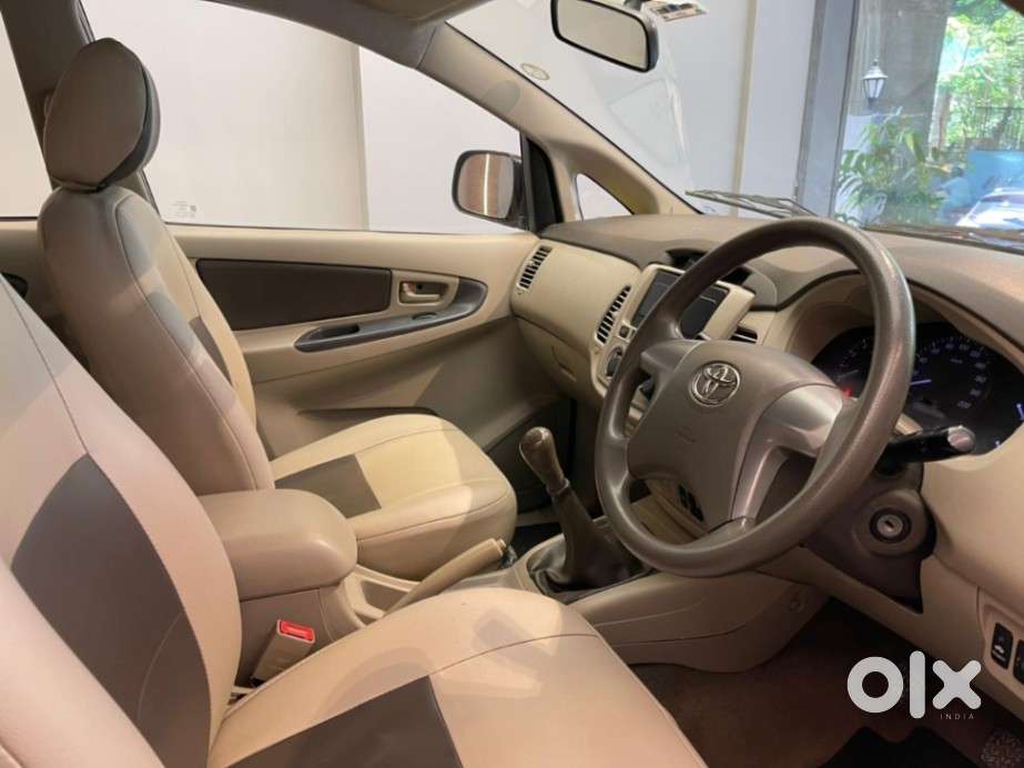 Toyota Innova 2.5 G (diesel) 8 Seater, 2013, Diesel