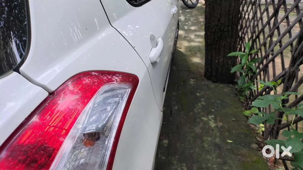 Maruti Suzuki Swift Vxi Optional, 2016, Petrol