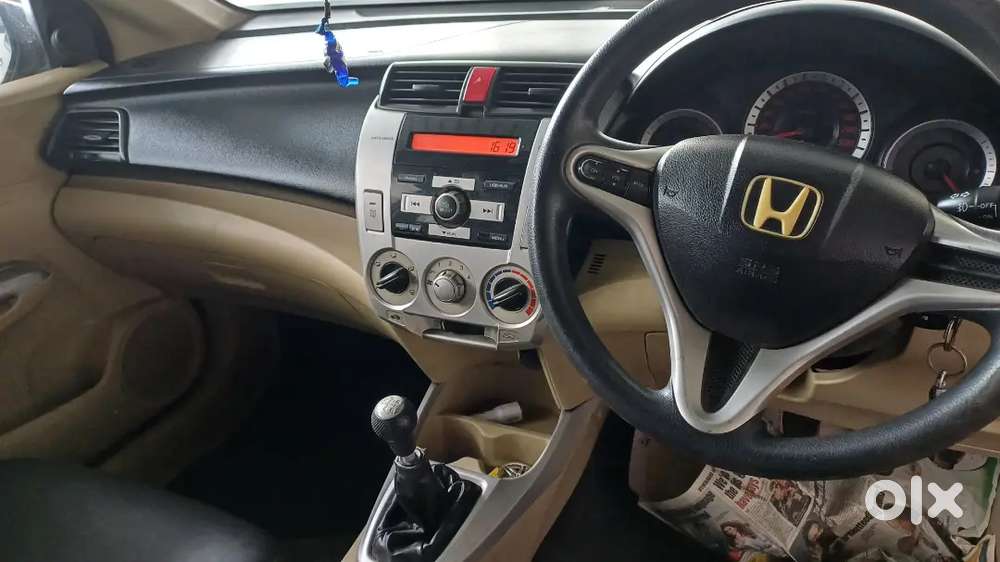 Honda City Zx Petrol 2011