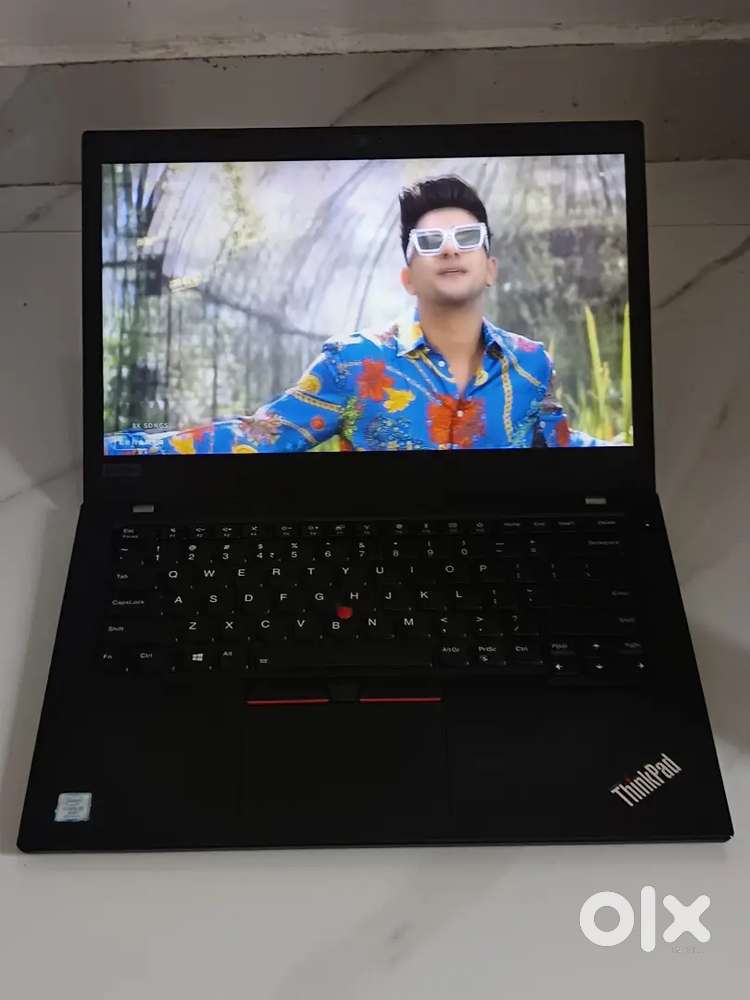 Laptop like new  Core i5 8th Gen/256gb Nvme Ssd/8gb fully ok Excellent