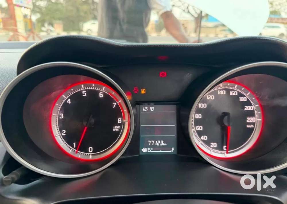 Maruti Suzuki Swift 1.3 Zxi, 2021, Petrol