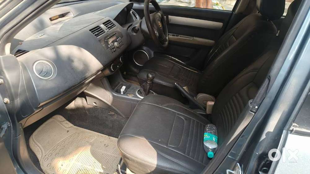 Maruti Suzuki Dzire Ags Zdi Plus, 2010, Diesel