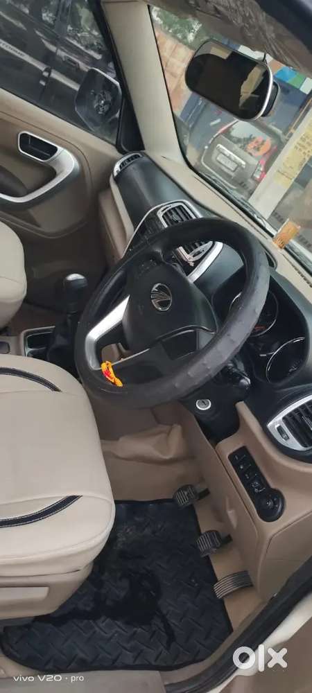 Mahindra Tuv 300 2016