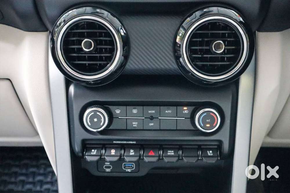 Mahindra Thar Roxx Ax7 L Petrol At 2wd, 2025, Petrol