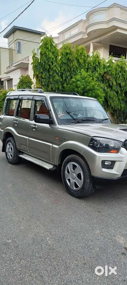 Mahindra Scorpio S6 Plus, 2017, Diesel