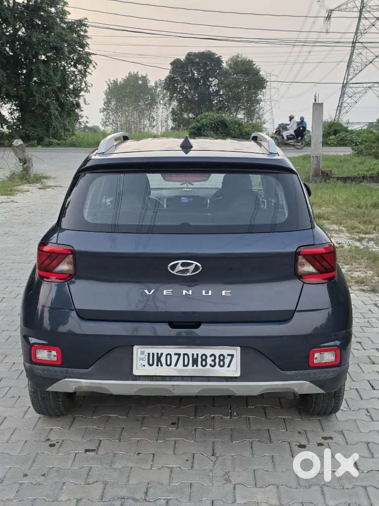 Hyundai Venue Bs 6
Petrol
1st Owner 
Dono Chabi