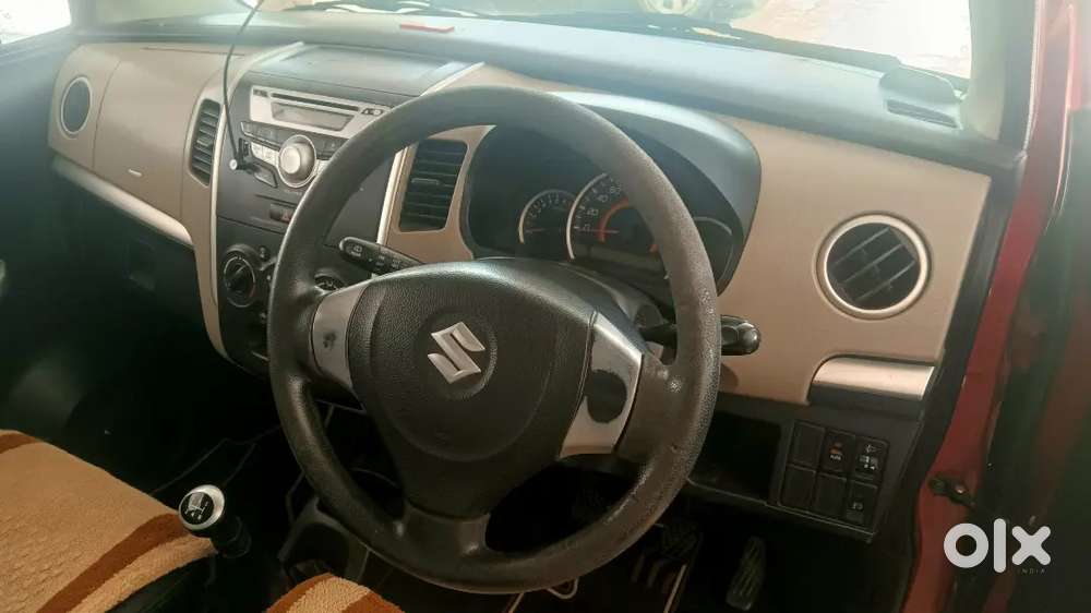 Wagonar Vxi Modle Eentrel Lock And Power Window And Power Steering