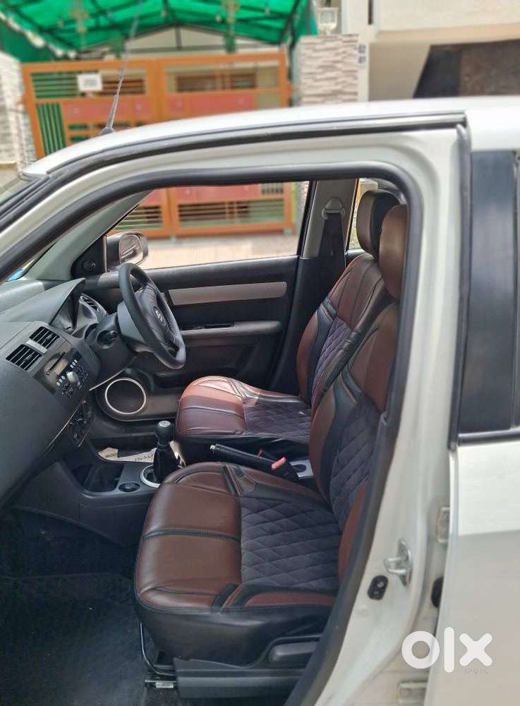 Maruti Suzuki Swift Dzire 1.2 Vxi Bsiv, 2011, Petrol