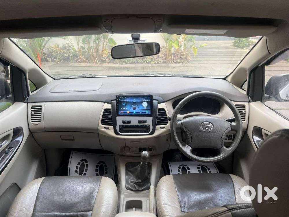 Toyota Innova 2.5 V 7 Str, 2011, Diesel