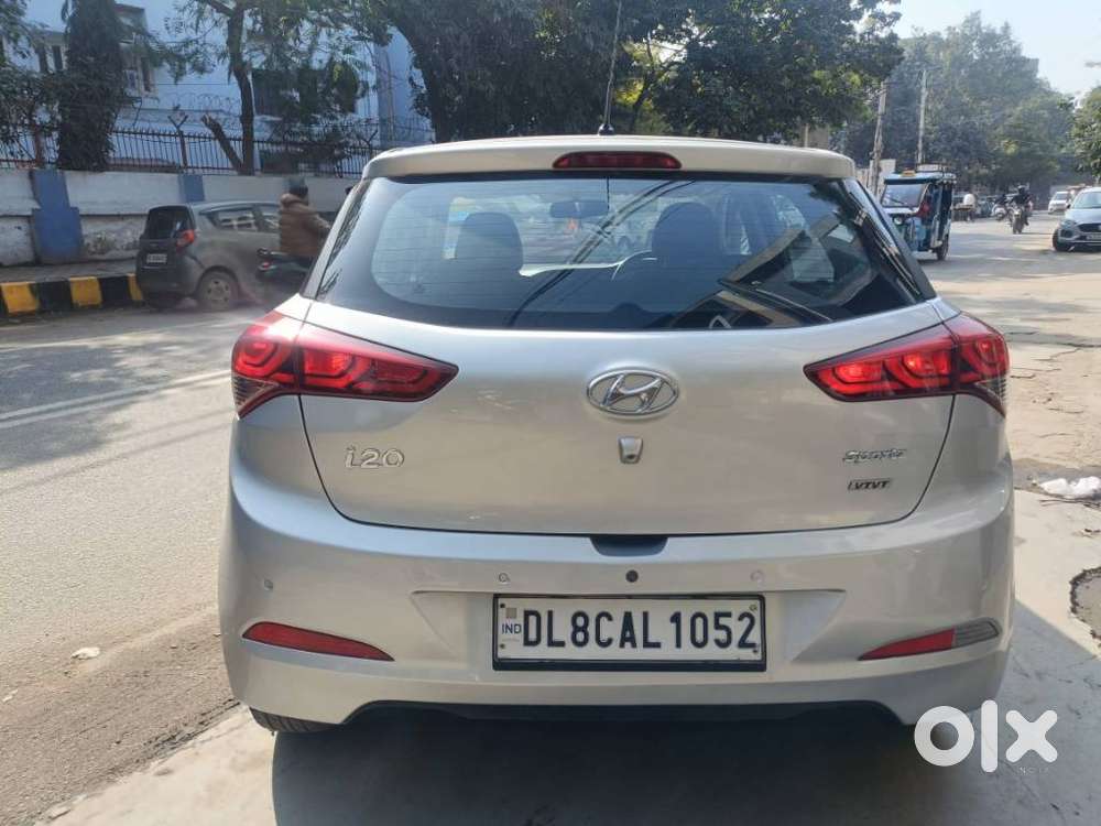 Hyundai I20 Sportz 1.2 Mt Dual Tone, 2015, Cng & Hybrids