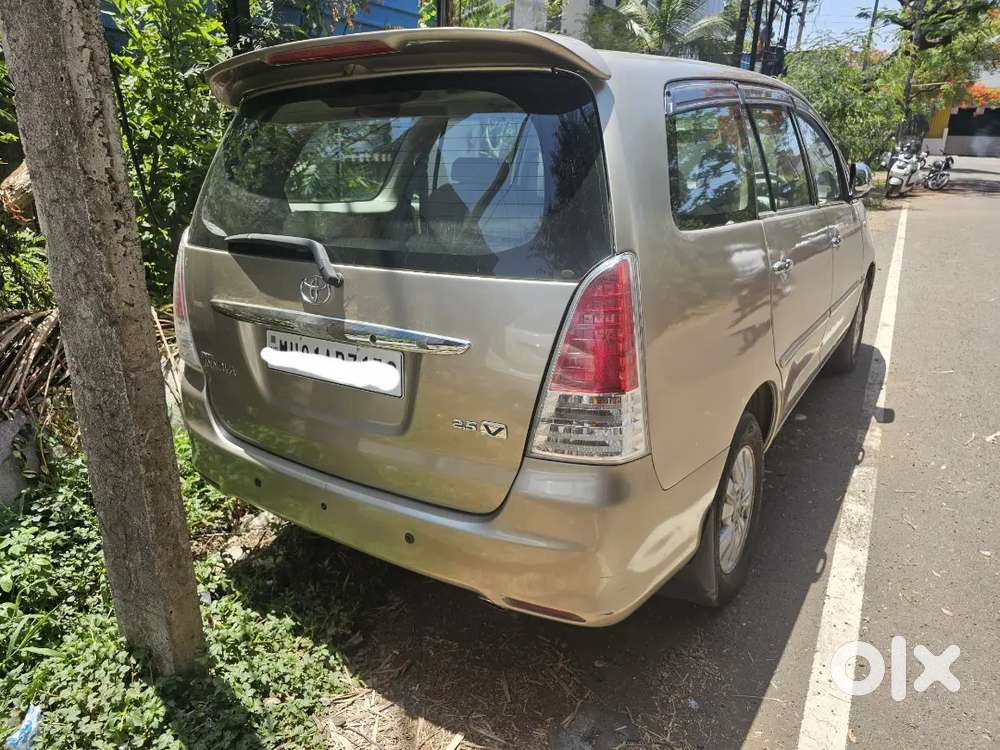Toyota Innova 2010 Diesel 106000 Km Driven