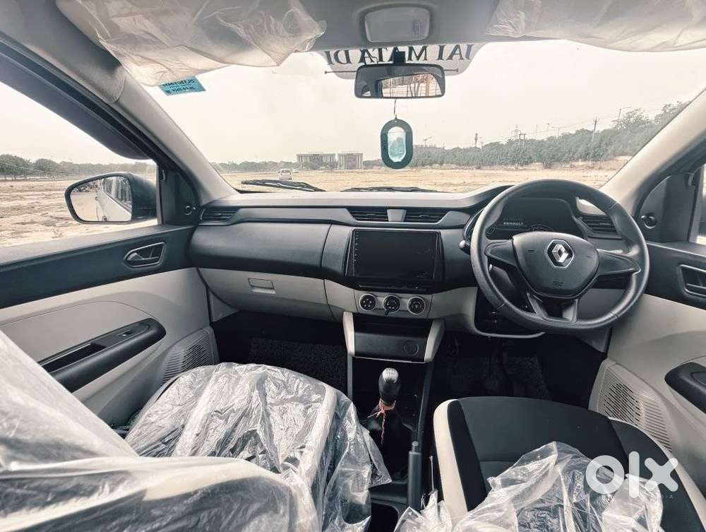 Renault Triber 1.0 Rxe, 2024, Petrol