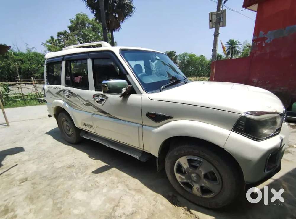 Mahindra Scorpio S4