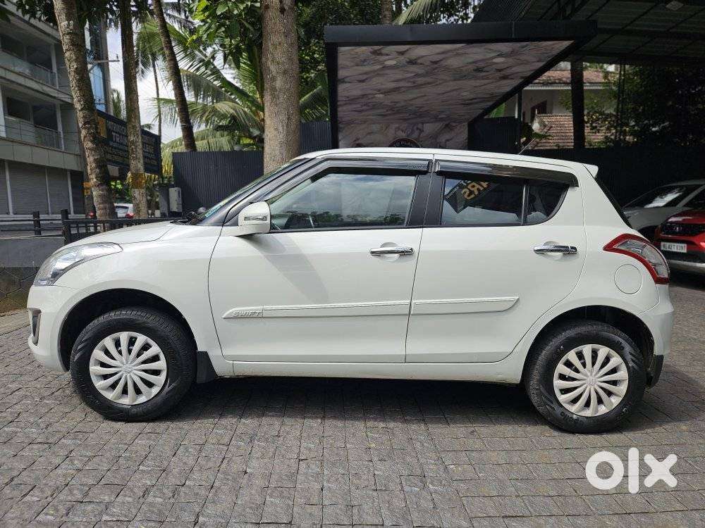 Maruti Suzuki Swift Vxi + Manual, 2016, Petrol