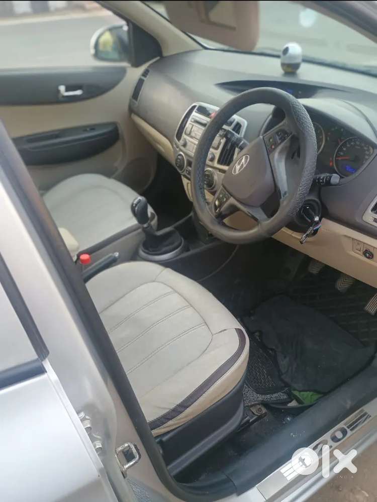 Hyundai I20 2014 Petrol + Cng On Paper Well Maintained