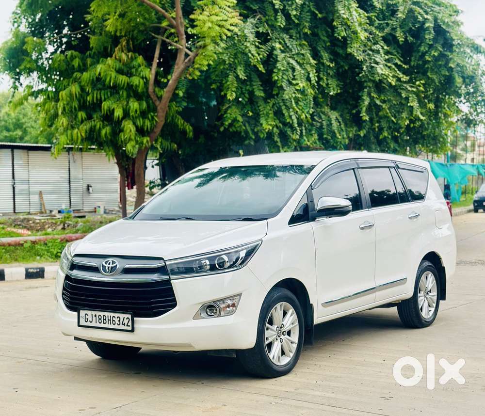 Toyota Innova Crysta 2.8 Zx At 7 Seater, 2017, Diesel