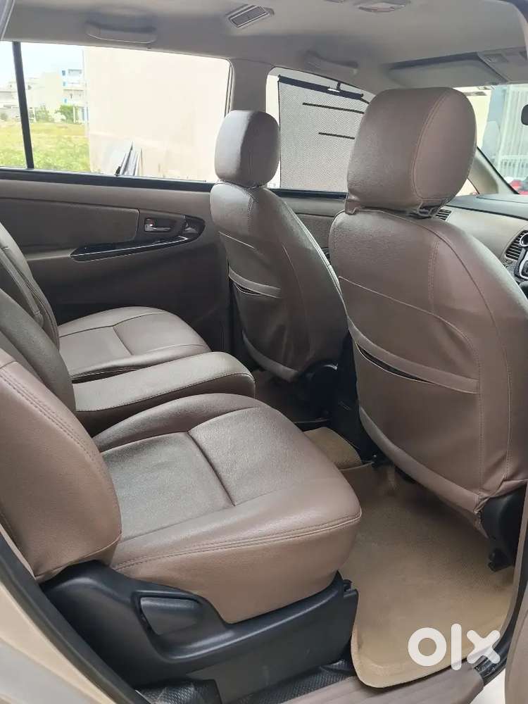 Toyota Innova Diesel 7 Str 2015