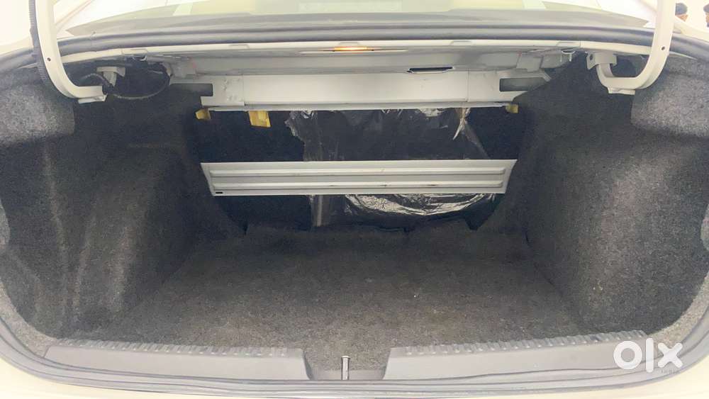 Volkswagen Vento 2010-2013 Petrol Highline At, 2017, Petrol