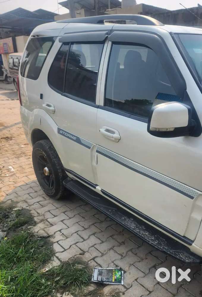 Tata Safari Storme 2018 4x2 Diesel