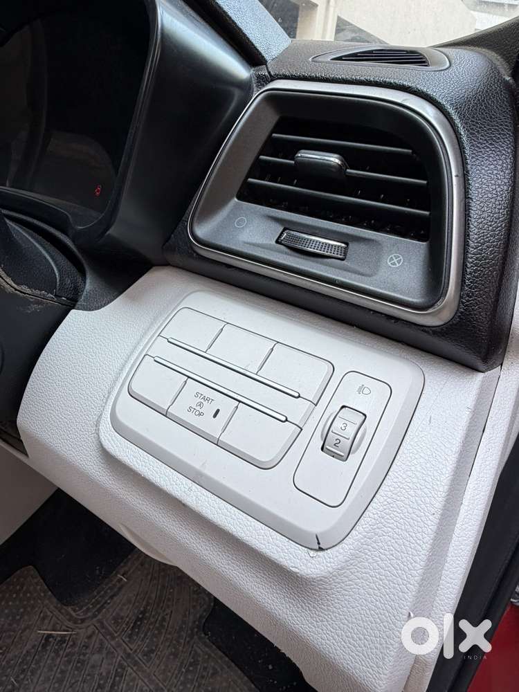 Mahindra Xuv300 W6, 2020, Petrol