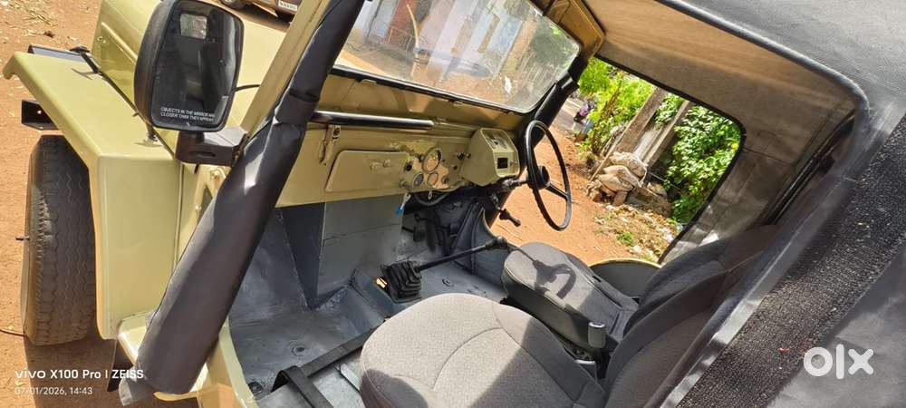 Mahindra Willys 1982