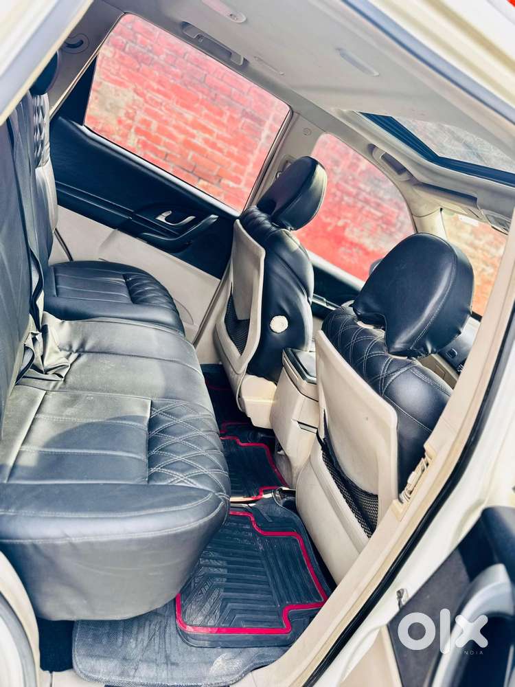 Mahindra Xuv500 2.2 W10, 2015, Diesel