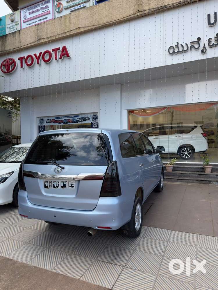 Toyota Innova 2.5v