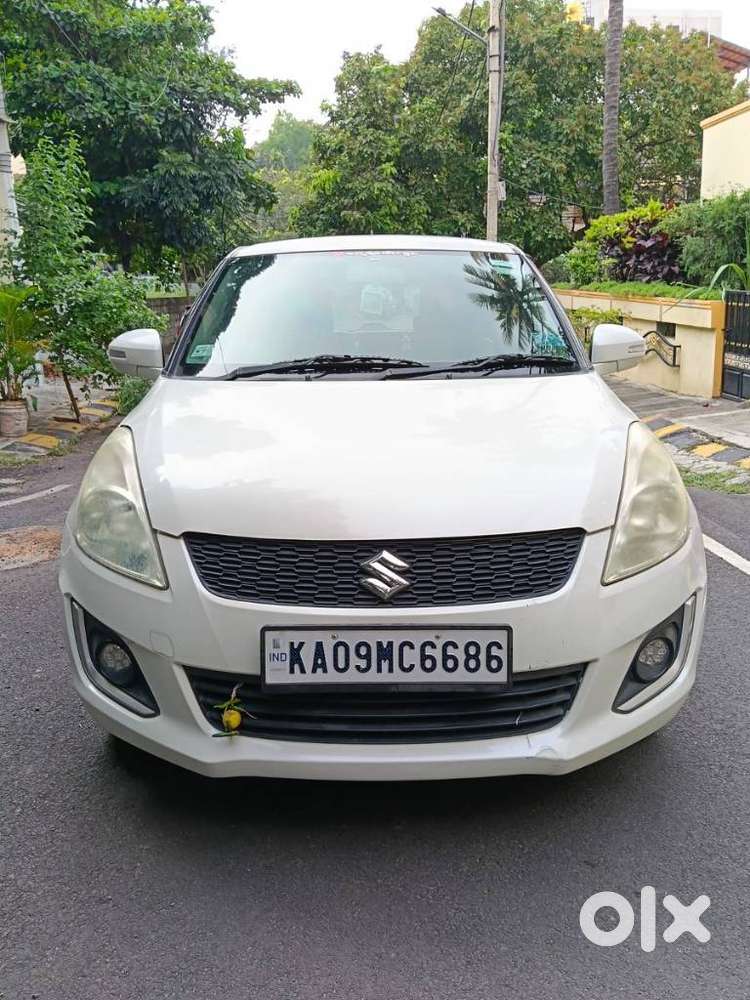 Maruti Suzuki Swift Vxi + Manual, 2017, Petrol