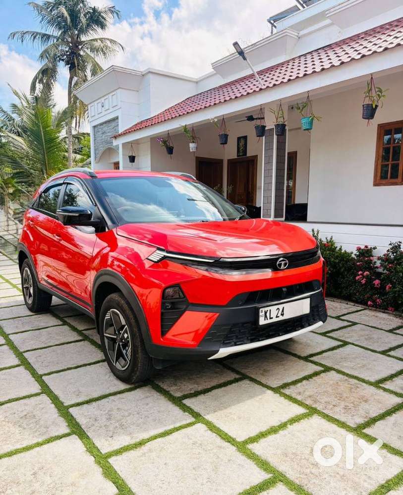 Tata Nexon Creative Plus 1.2 Revotron Petrol 6 Mt, 2023, Petrol