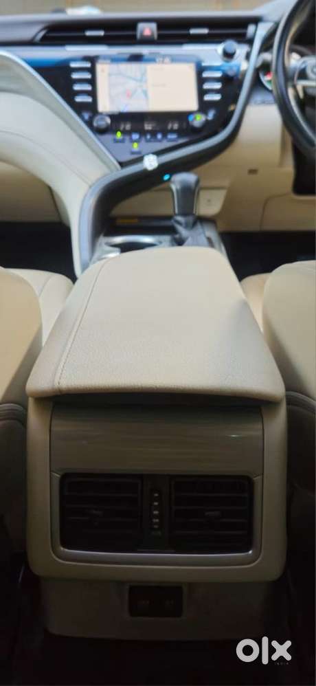 Toyota Camry Hybrid, 2019, Petrol