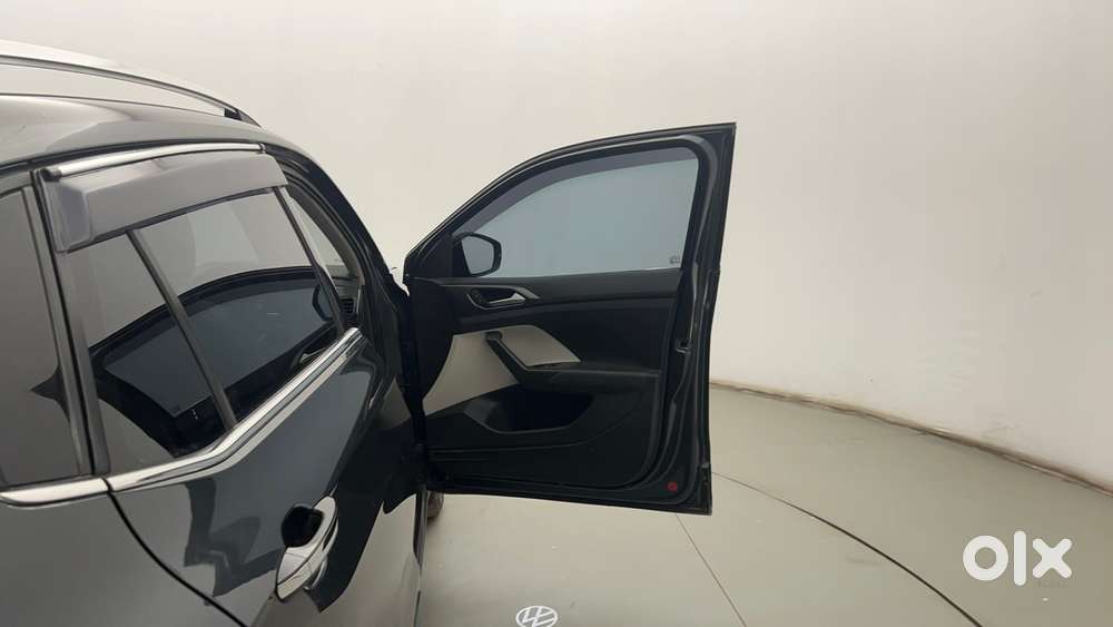 Volkswagen Taigun Topline 1.0 Tsi At (electric Seats), 2023, Petrol