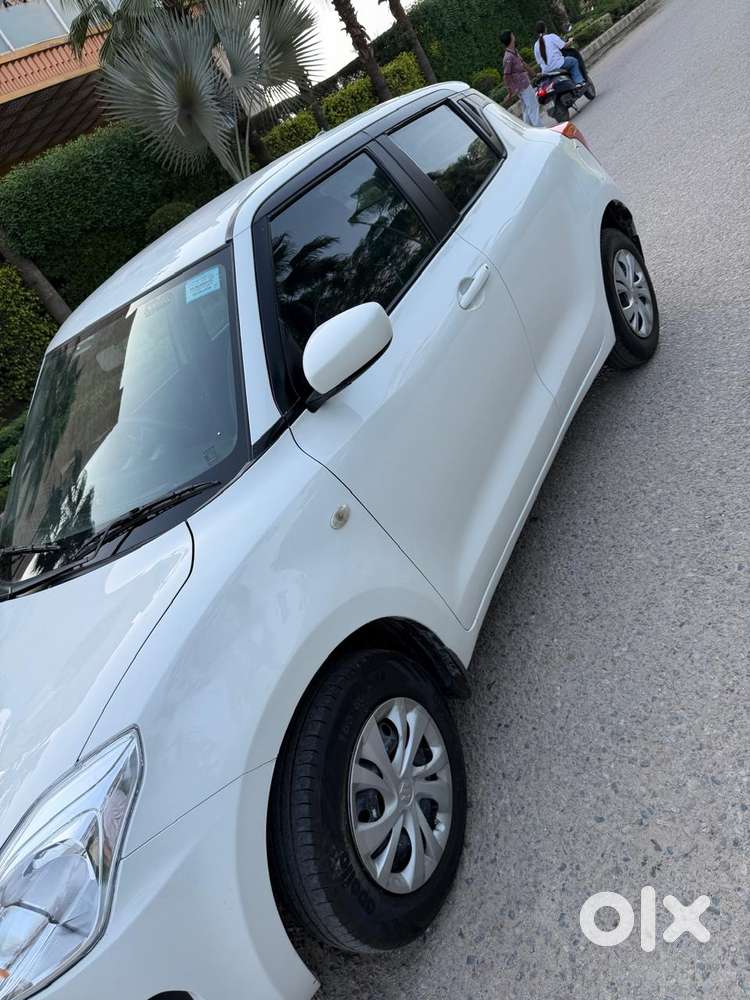 Maruti Suzuki Swift Lxi Optional-o, 2018, Petrol